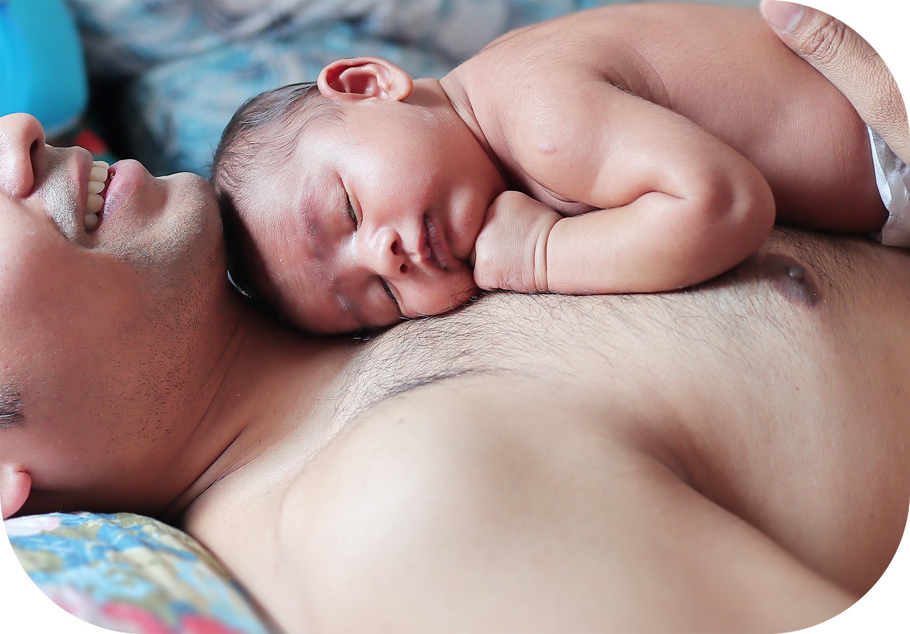 La importancia del contacto piel con piel con el bebé